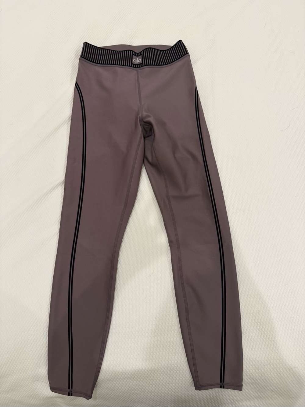 ALO Yoga Women’s Airlift High-Waist 7/8 Line-Up Legging in Smoky Quartz